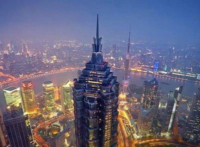 上海、新加坡与香港 殊途同归还是各具特色的未来都市？